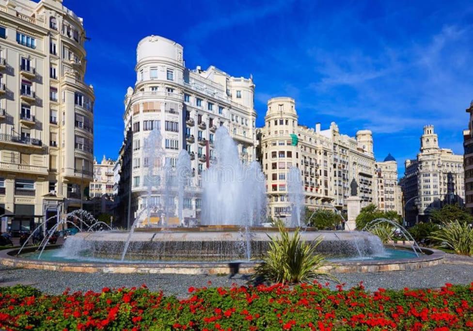 Amazing Cozy Apartment Super Central Valencia Luaran gambar